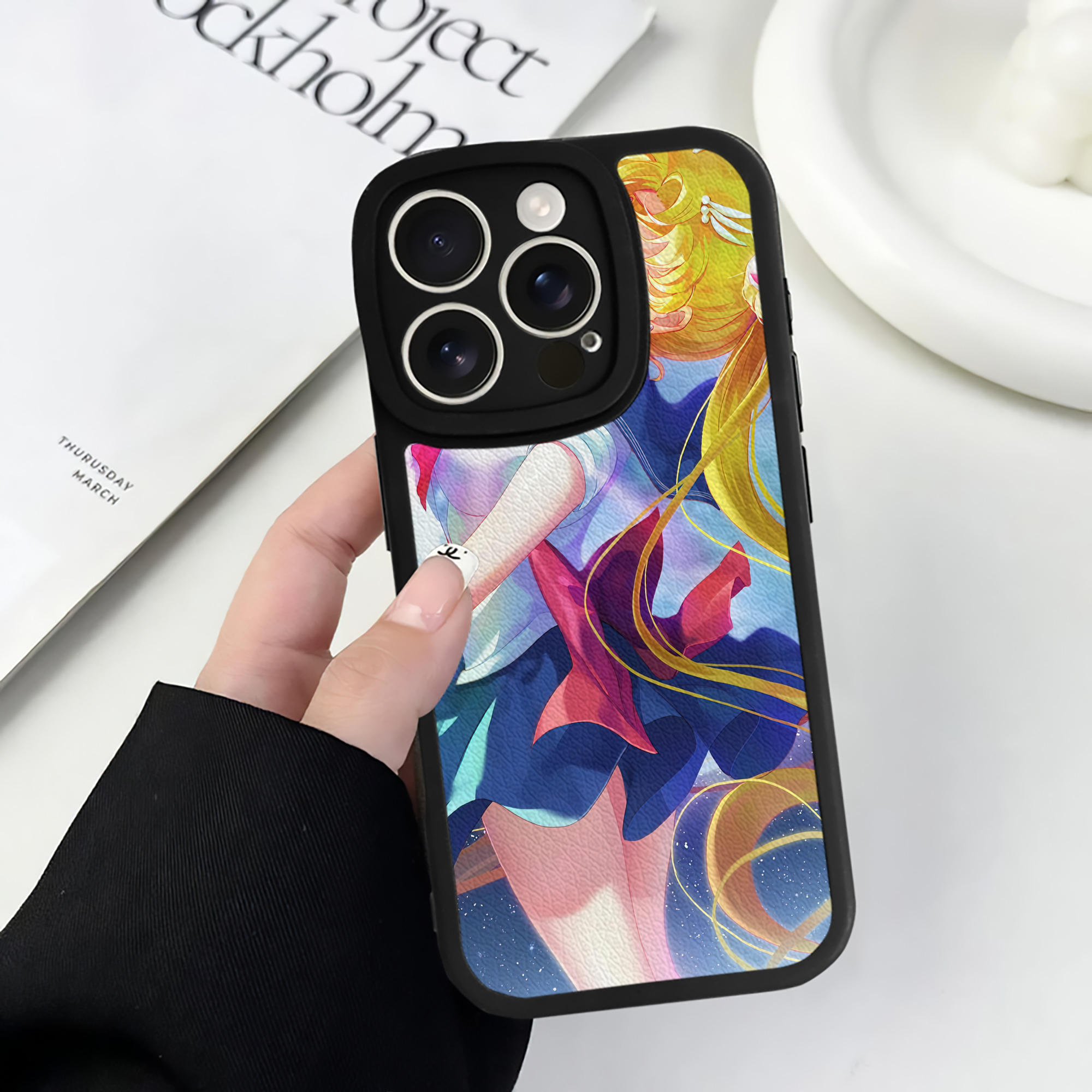 （画像用） 美少女戦士セーラームーン Sailor Moon 【iPhone 16シリーズ対応】シリコンスマホケース（レザー調） 材質：シリコン